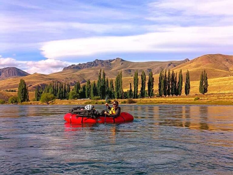 aventura bikerafting en rio limay patagonia argentina