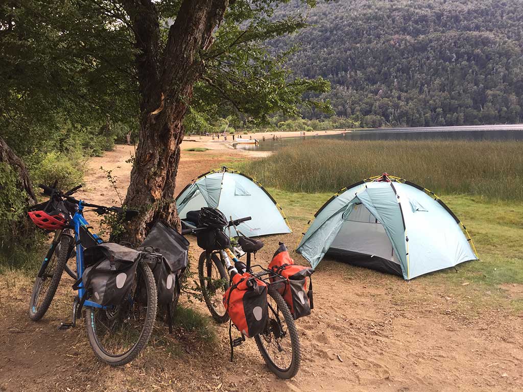 camping en bicicleta 7 lagos patagonia argentina